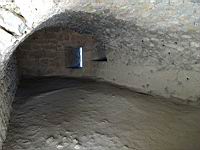 Chateau de Queribus, 3eme enceinte, Pt9, Petite salle voutee au dessus de la seconde citerne (1)